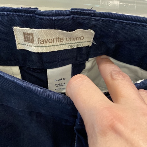 Gap favorite Chino trouser pants- Navy size 4 ankle - Picture 2 of 4